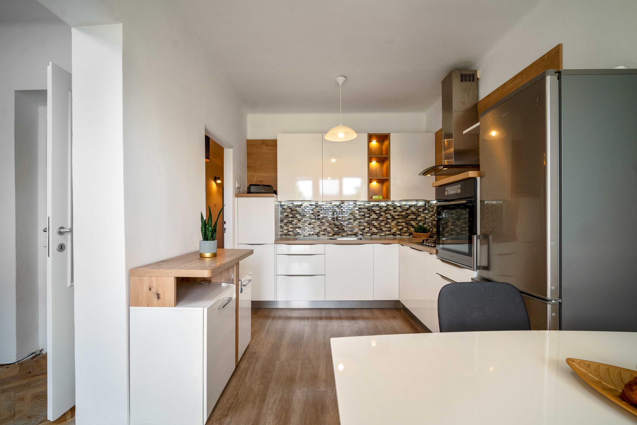 NA PREDAJ PRIESTRANNÝ 3-IZBOVÝ BYT V TRNAVE – 90 M², 2 LOGGIE, SÚKROMNÝ DVOR | IDEÁLNY AJ NA INVESTÍCIU